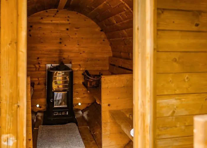 Сasa de vacaciones In With Sauna Ińsko