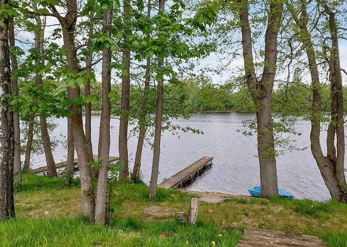 Сasa de vacaciones In With Sauna Ińsko