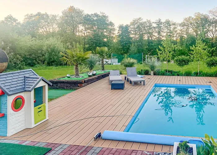 Сasa de vacaciones In With Sauna *